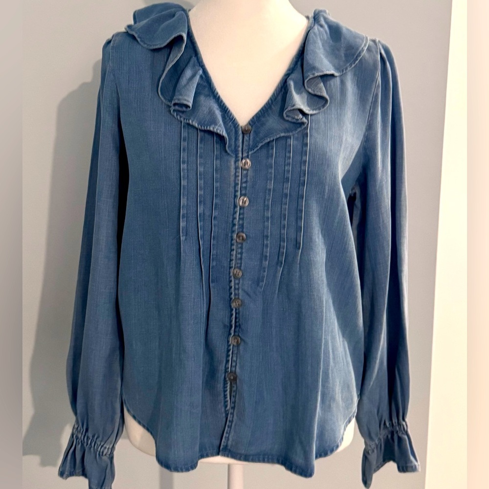 LOFT Blue Denim Ruffled Button Front Blouse XSP NWOT
